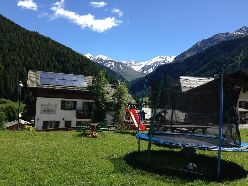 Apart-hotel Bucaneve *